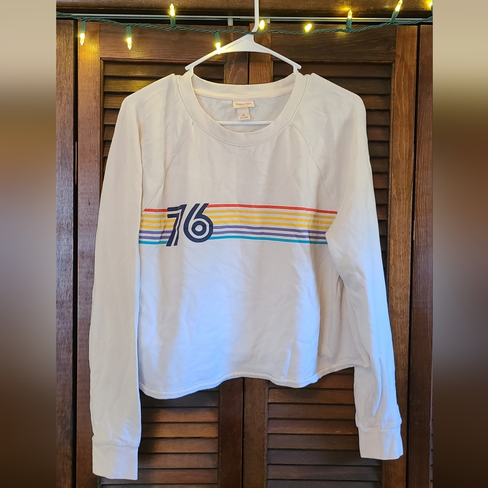 White crop shirt